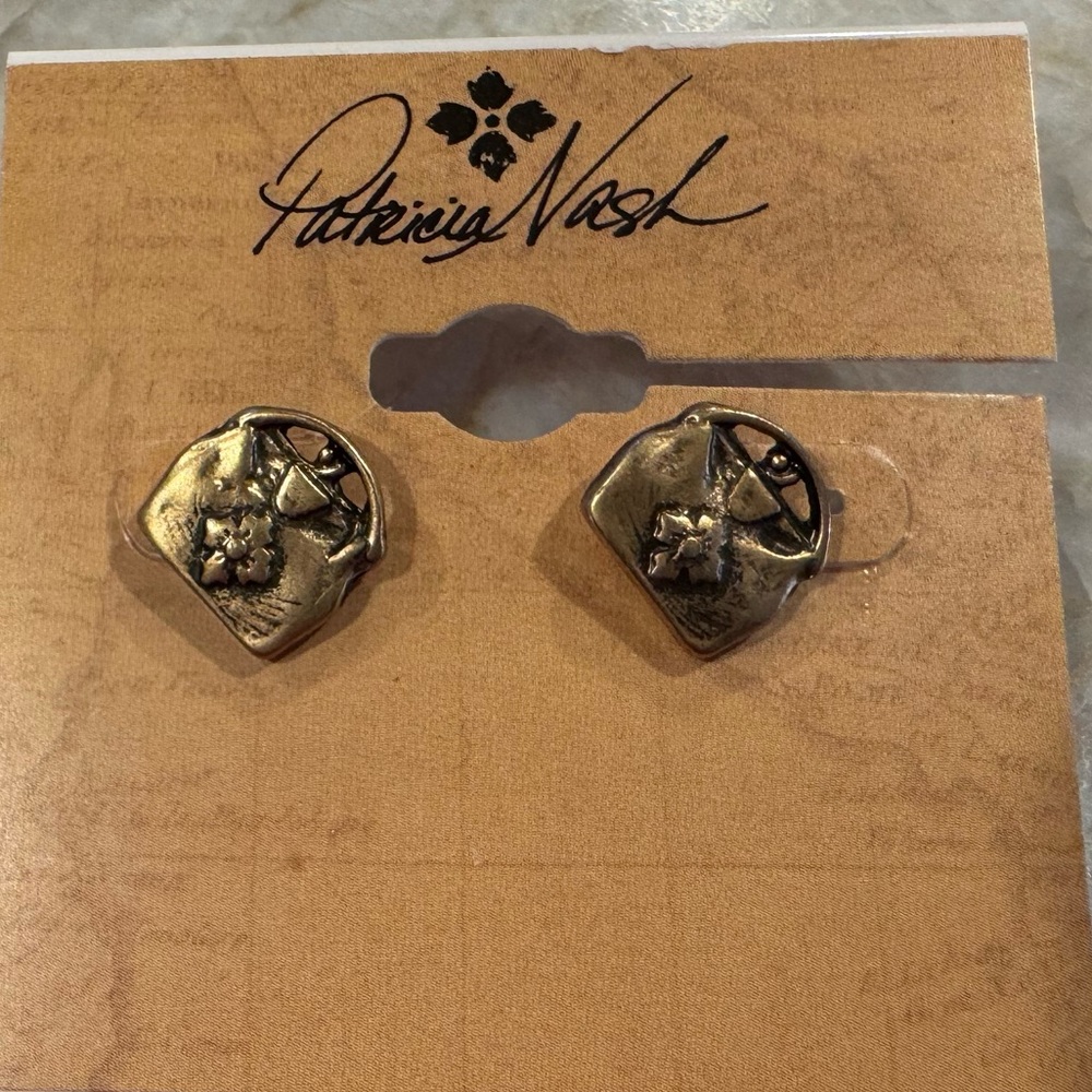 NWT Patricia Nash earrings